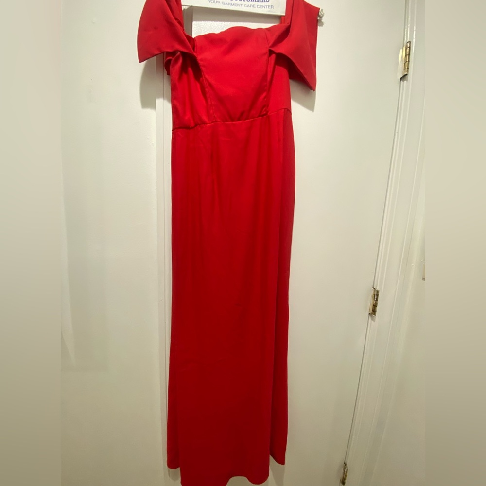 Red gown- size 4. ASOS DESIGN.